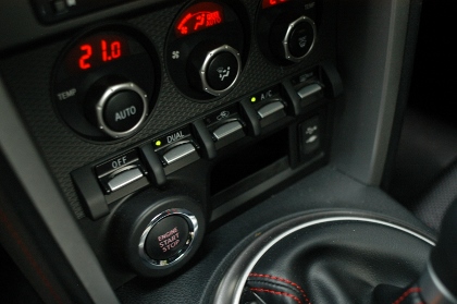 Subaru BRZ, Innenraum, Cockpit