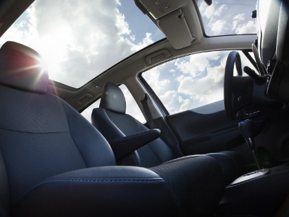 Toyota Yaris Hybrid Fahrbericht: Glasdach, Schiebedach, Dach
