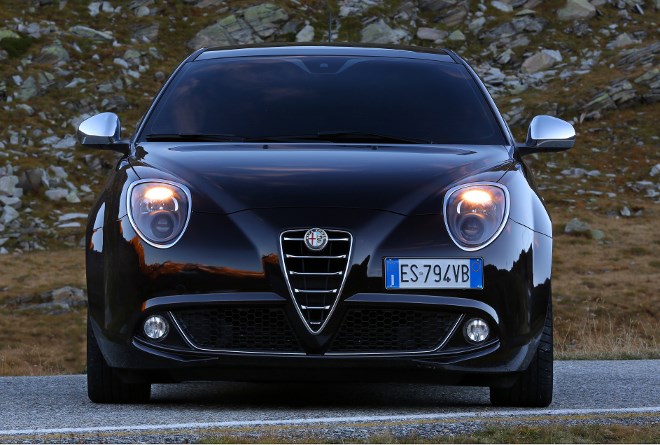Einstiegsleisten aus Stahl für Alfa Romeo Mito Hatchback (3 Türen) -  (2008-2018) - Croni - Standard - schwarz (Folie Carbon) standard - schwarz  (Folie Carbon)