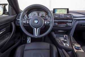 BMW M3 und M4 Fahrbericht: Cockpit, M Lenkrad, Sitze