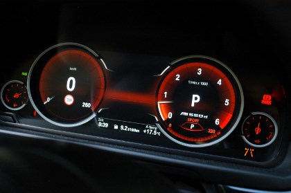 BMW M550d Touring Test: Instrumente, digitaler Drehzahlmesser und Tacho, verstellbare Anzeigen