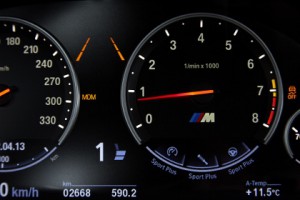 BMW M6 Gran Coupe Fahrbericht: Instrumente, Tacho, Drehzahlmesser