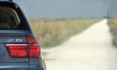 BMW X5 xDrive 40d Diesel Test, Heck, Rückleuchten, offroad