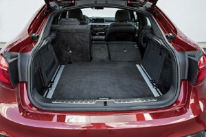 BMW X6 M50d: Kofferraum, trunk, boot