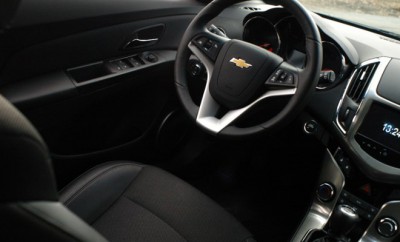 Chevrolet Cruze SW Test: Cockpit, Lenkrad, Sitze