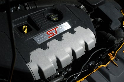 Ford Focus ST Test: Motor, Turbomotor, engine