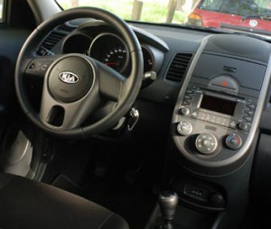 Kia Soul Diesel CRDi Testbericht: Cockpit, Lenkrad, Armaturen
