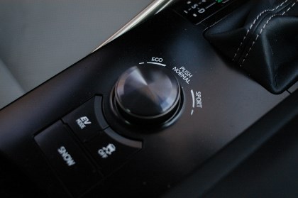 Lexus IS 300h im Test: Schalter