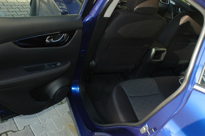 Neuer Nissan Qashqai: hinten sitzen, Beinraum, Fußraum Fond