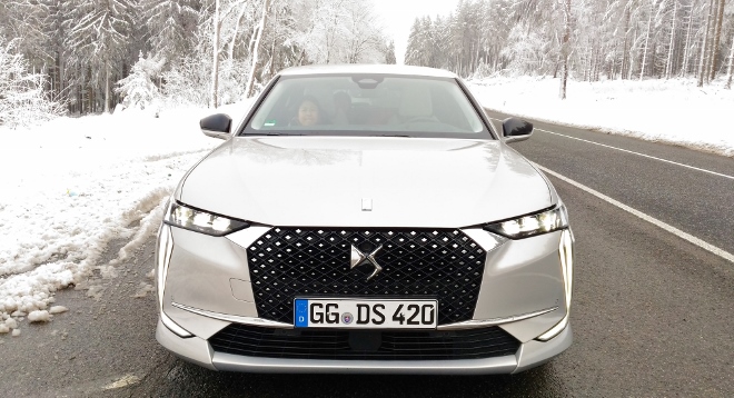 DS4 Test, Front