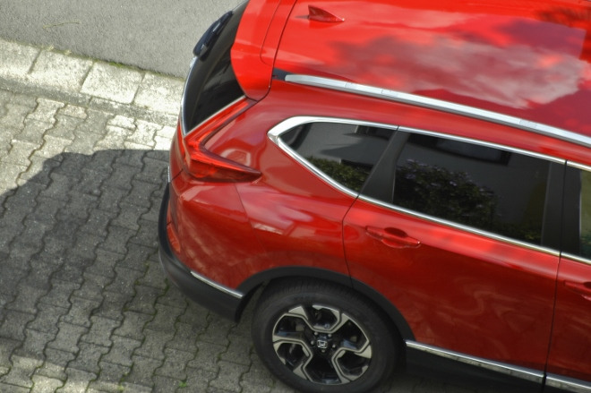 Honda CR-V Heck in rot