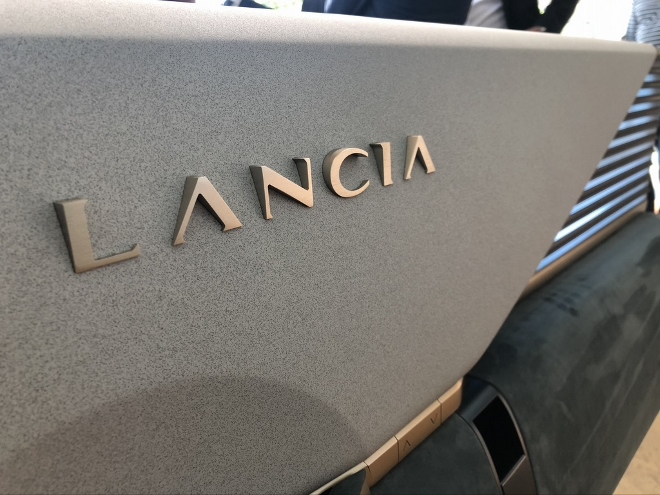 Lancia Pura HPE Concept Car, neuer Marken Schriftzug