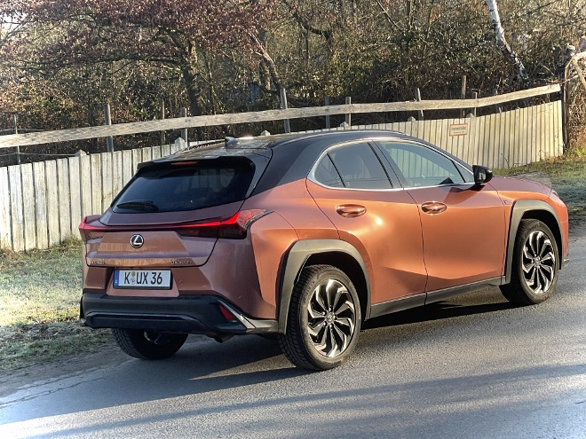 Lexus RX Facelift im Testbericht, Seitenansicht