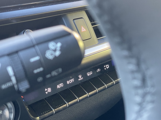 Lexus RX Facelift Schalter für das Einstellen der Klimaanlage