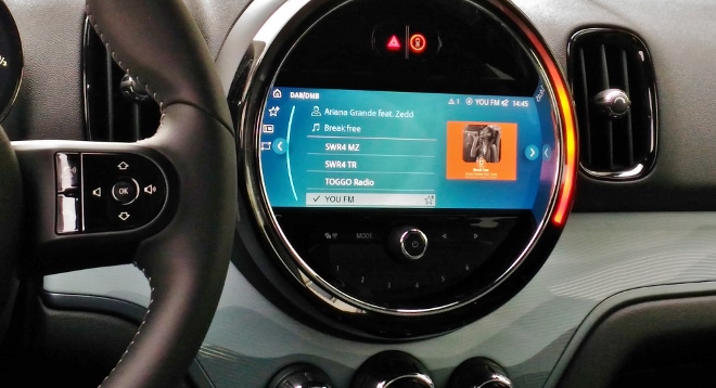 Mini Countryman Plug-in Hybrid ALL4 Touchscreen Bildschirm