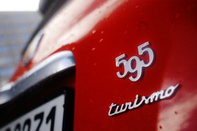 Abarth 595C Turismo Emblem Rot
