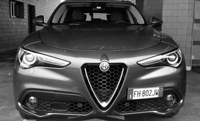 Alfa Romeo Stelvio vorne