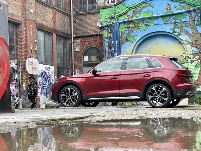 Audi Q5 40 TFSI quattro in Rot