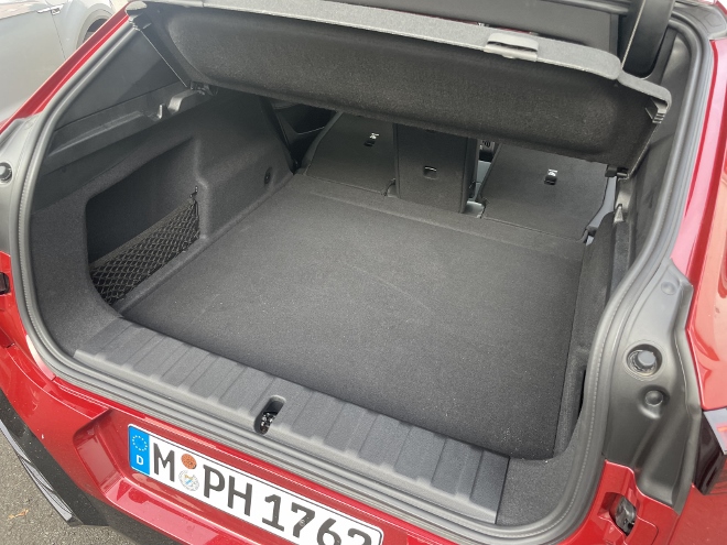 BMW X2 xDrive 20d Test, kofferraum, Lade Kante, Breite, Länge, Tiefe, Höhe