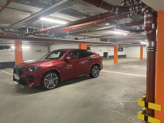 BMW X2 xDrive 20d im Test, rot