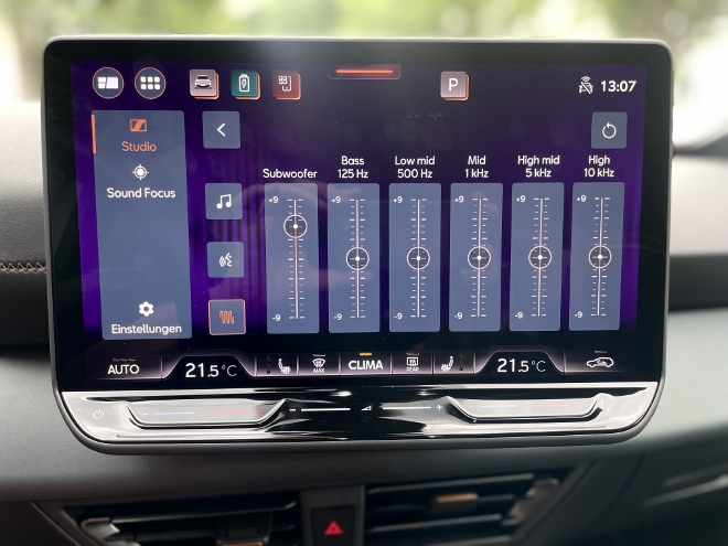 Cupra Born VZ Test, Einstellung des Sennheiser Soundsystem auf dem Bildschirm, Frequenzen