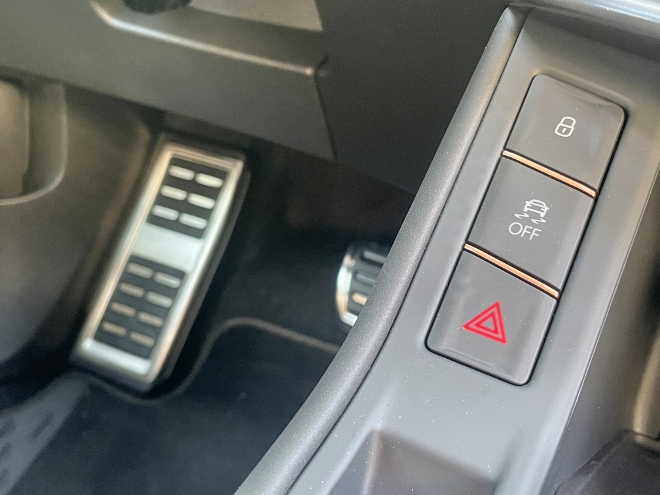 Cupra Terramar VZ 2.0 TSI 4Drive Taste zum verschließen der Tür