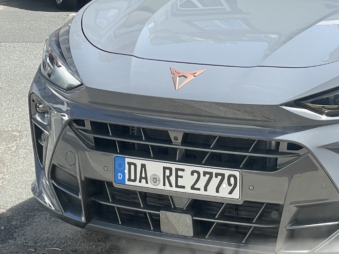 Cupra Terramar VZ 2.0 TSI 4Drive Front, Kühlergrill und Frontkamera