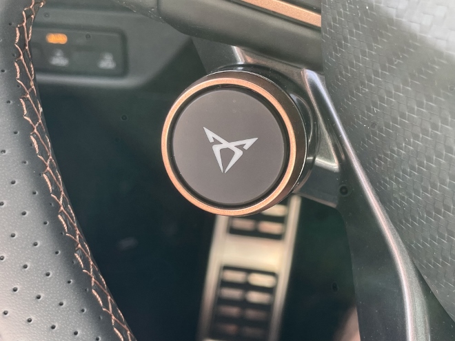 Cupra Terramar VZ 2.0 TSI 4Drive cupra Taste am Lenkrad