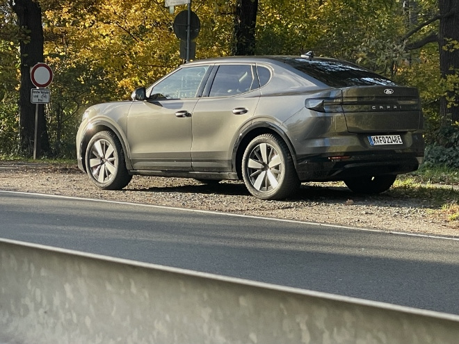 Ford Capri Extended Range RWD Test: Seitenansicht und Heck