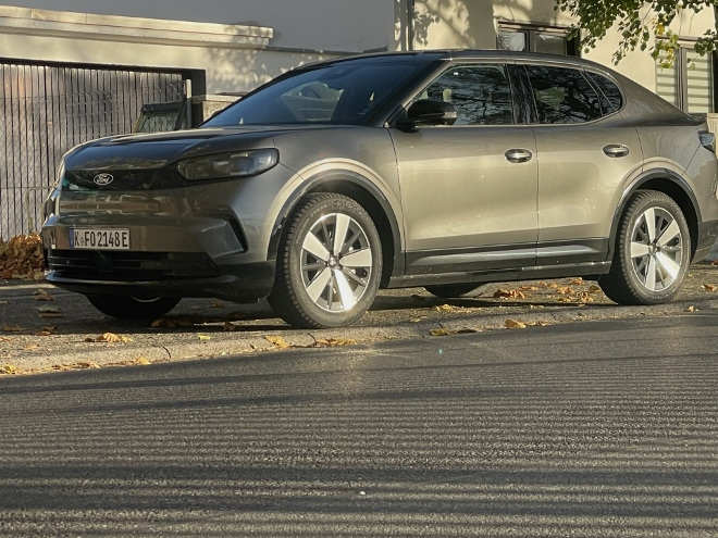 Ford Capri Extended Range RWD Test: von der Seite