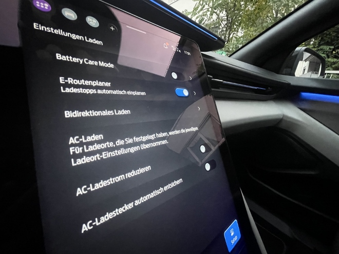 Ford Capri Extended Range RWD Test: Menü für die Einstellung laden auf dem Bildschirm