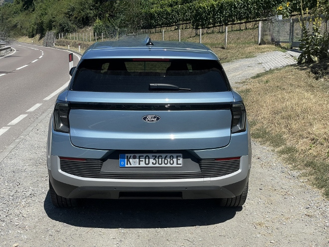 Ford Explorer Extended Range mit Batterie mit 79 kWh Kapazität im Test: Heck und Heckleuchten