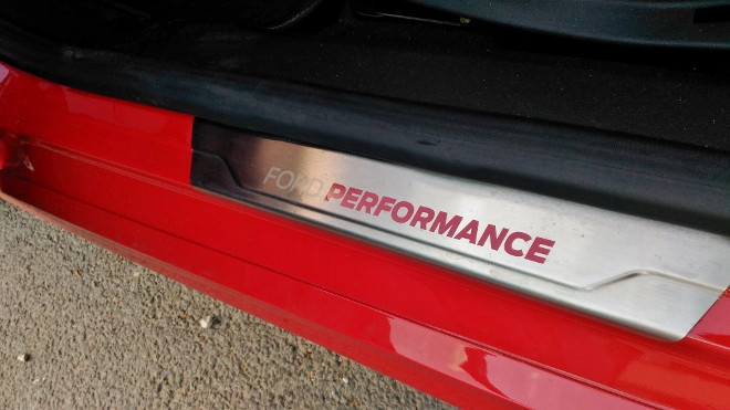 Ford Fiesta ST Performance Aluleiste am Schweller