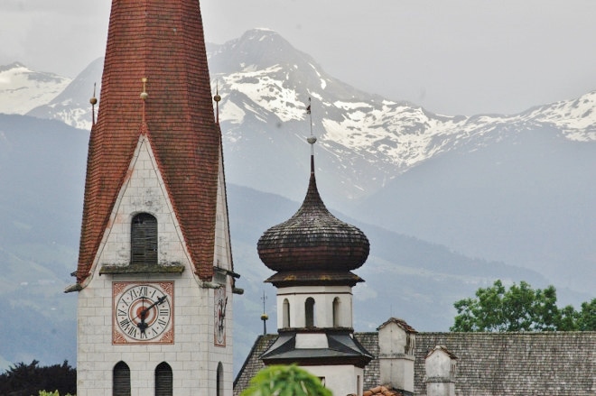 Zillertal, Fügen/Tirol, Schloss,, Kirche, Panorama