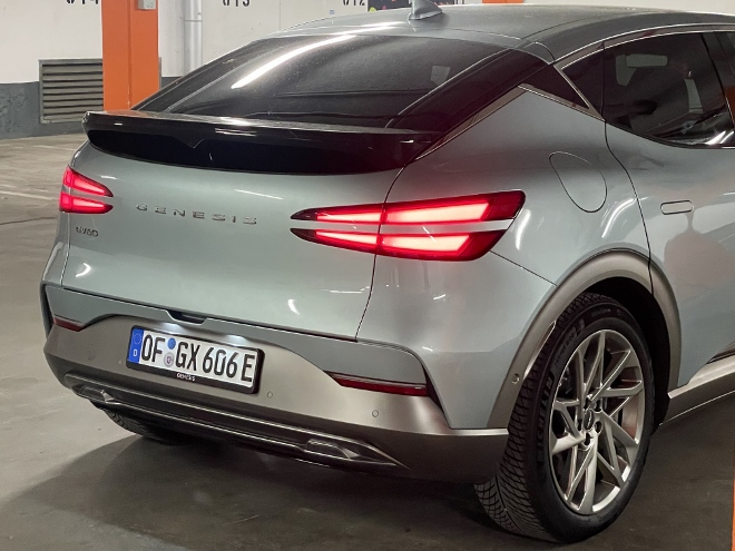 Genesis GV60 AWD Dual Motor mit Sportpaket Heck und Heckleuchten