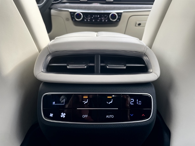 Genesis Electrified G80 einstellen, der Klimaanlage hinten