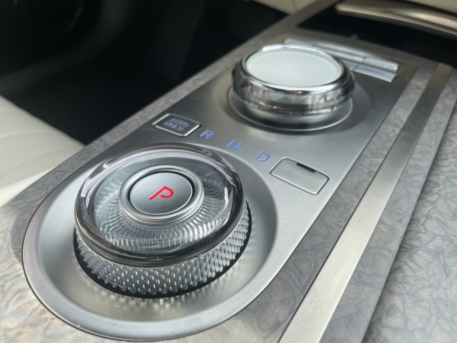 Genesis Electrified G80 drehrad der Automatik