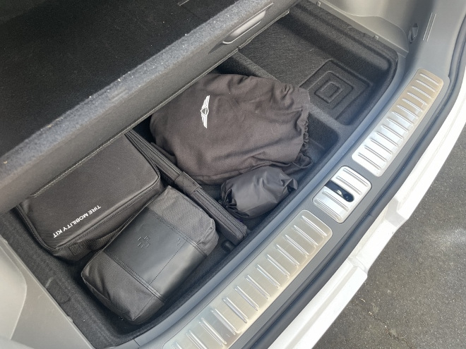 Genesis GV60 Test und Kaufberatung: Fächer unter dem Ladeboden Unter dem Kofferraum