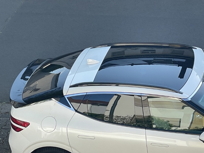 Genesis GV60 Test und Kaufberatung: Großes Panorama Glasdach