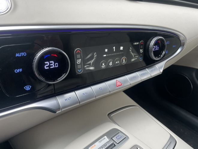 Genesis Electrified GV70 Klimakonsole