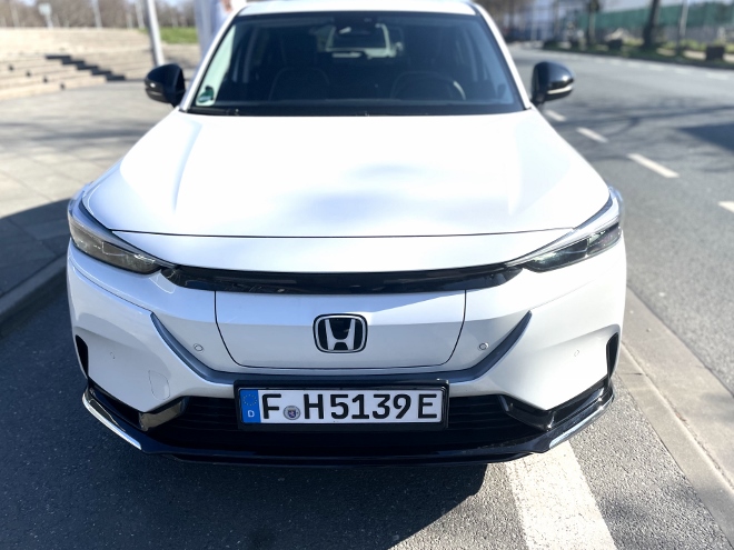 Honda e:Ny1, elektrischer Honda SUV, Front und Scheinwerfer