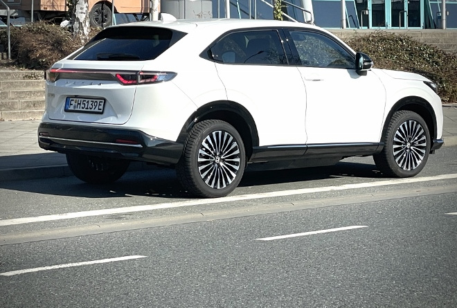 Honda e:Ny1, elektrischer Honda SUV, Seitenansicht und Heck