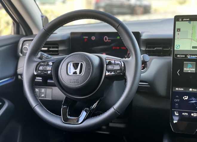 Honda e:Ny1, elektrischer Honda SUV, Lenkrad