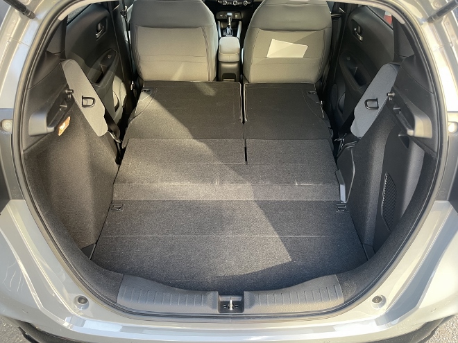 Honda Jazz e:HEV Facelift Test, gepäckraum, Sitzbank komplett umgeklappt und flachgelegt