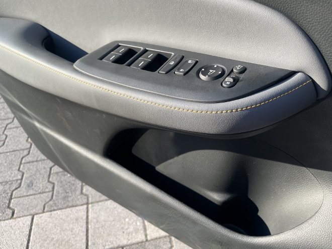 Honda Jazz e:HEV Facelift Test, Fach in der vorderen Türverkleidung