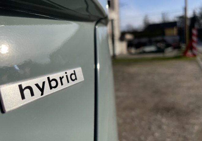 Hyundai Kona Hybrid 2024 Test, Typenschild