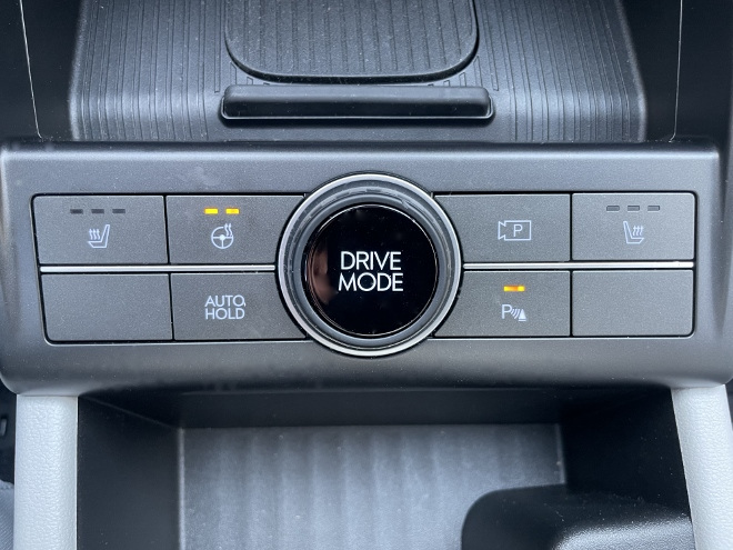 Hyundai Kona Hybrid 2024 Drive mode Schalter auf der Mittelkonsole