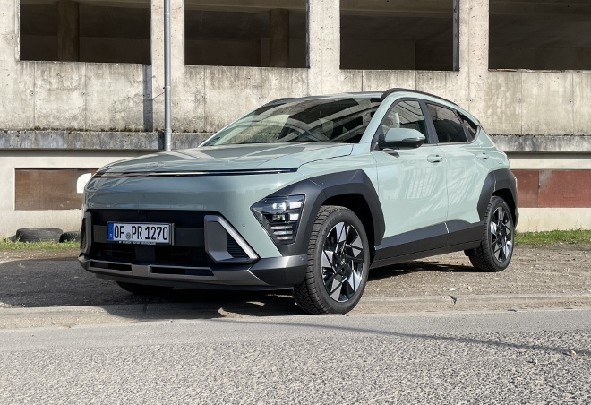 Hyundai Kona Hybrid Front und Seite