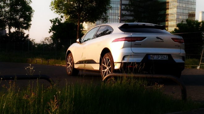 Jaguar I-Pace Facelift in Silbern