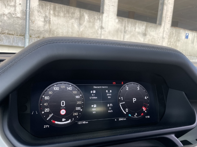 Land Rover Defender Langversion 130 D300 AWD instrumente: Tacho, Bordcomputeranzeigen und Drehzahlmesser